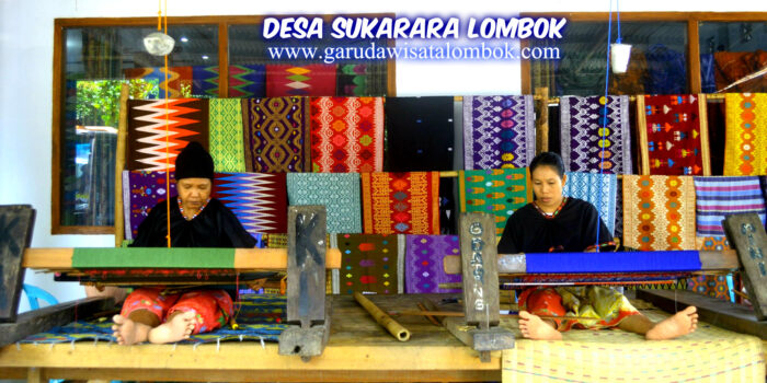 Desa Sukarara (Desa Tenun)