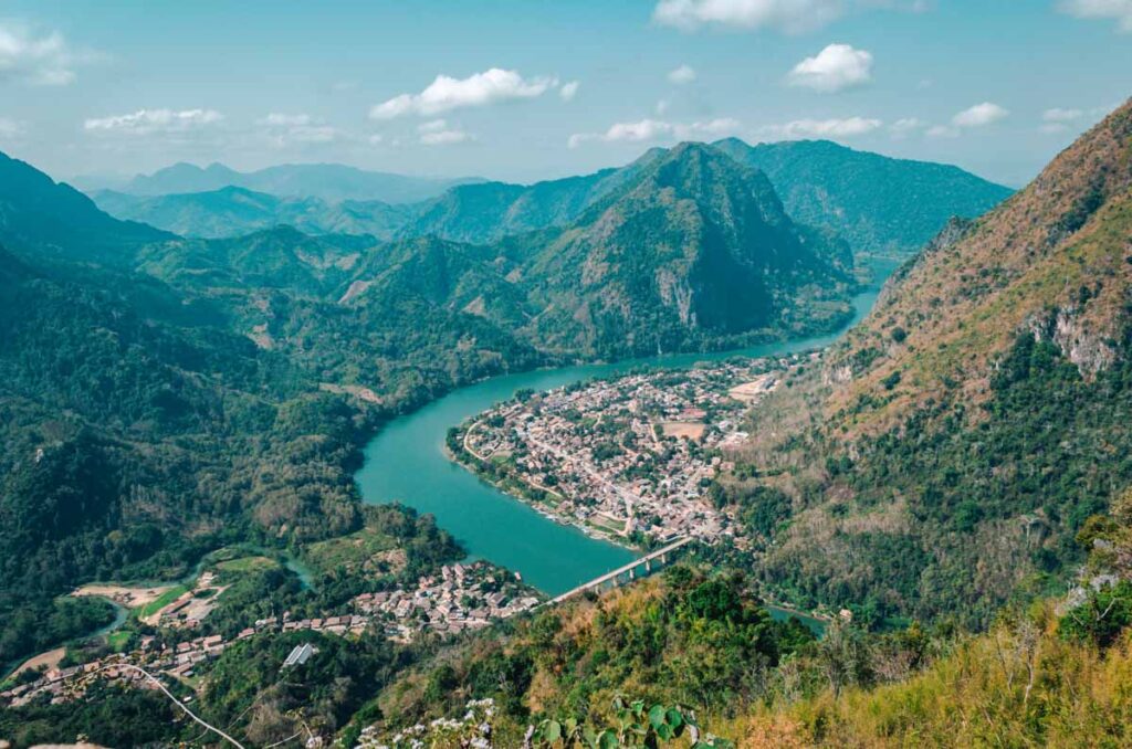 Nong Khiaw (Nam Ou River- Pha Tok Caves- Viewpoint)