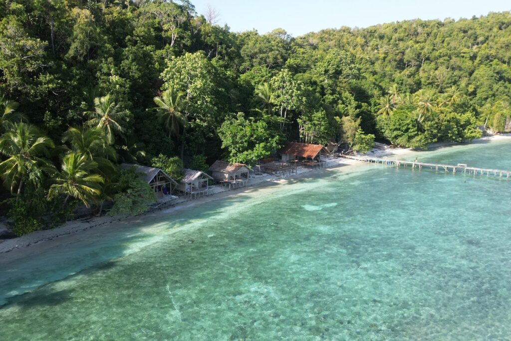 Pantai Yenbeser